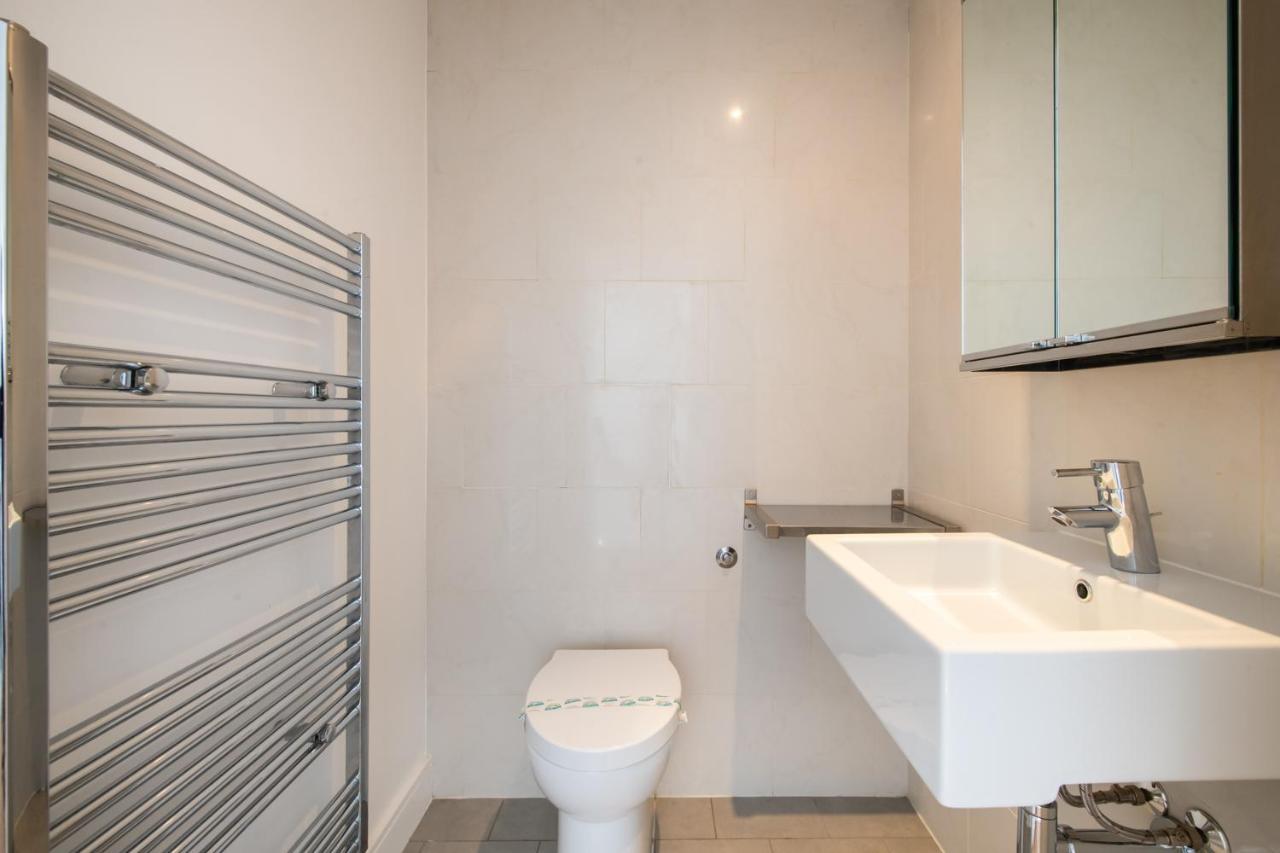 2 Bed Flat In Clapham Common Apartman London Kültér fotó